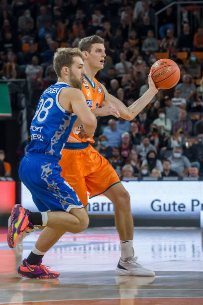 心球员的过 心球员的过